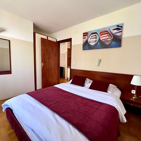 Villa Valdepian Apartments Савудрия Екстериор снимка