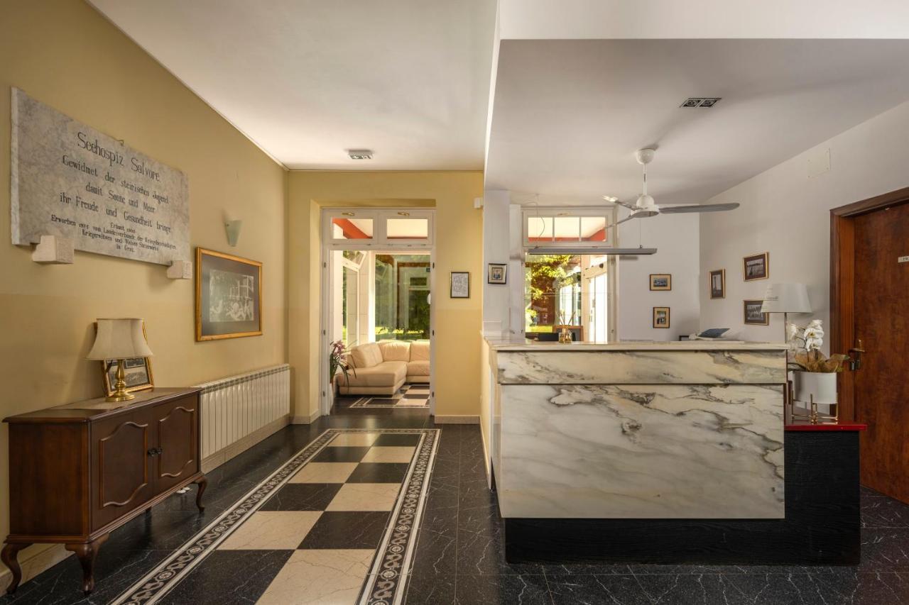 Villa Valdepian Apartments Савудрия Екстериор снимка
