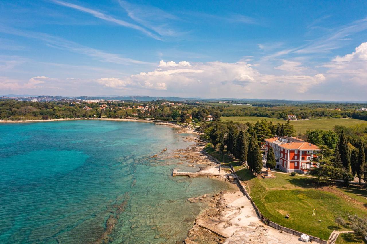 Villa Valdepian Apartments Савудрия Екстериор снимка