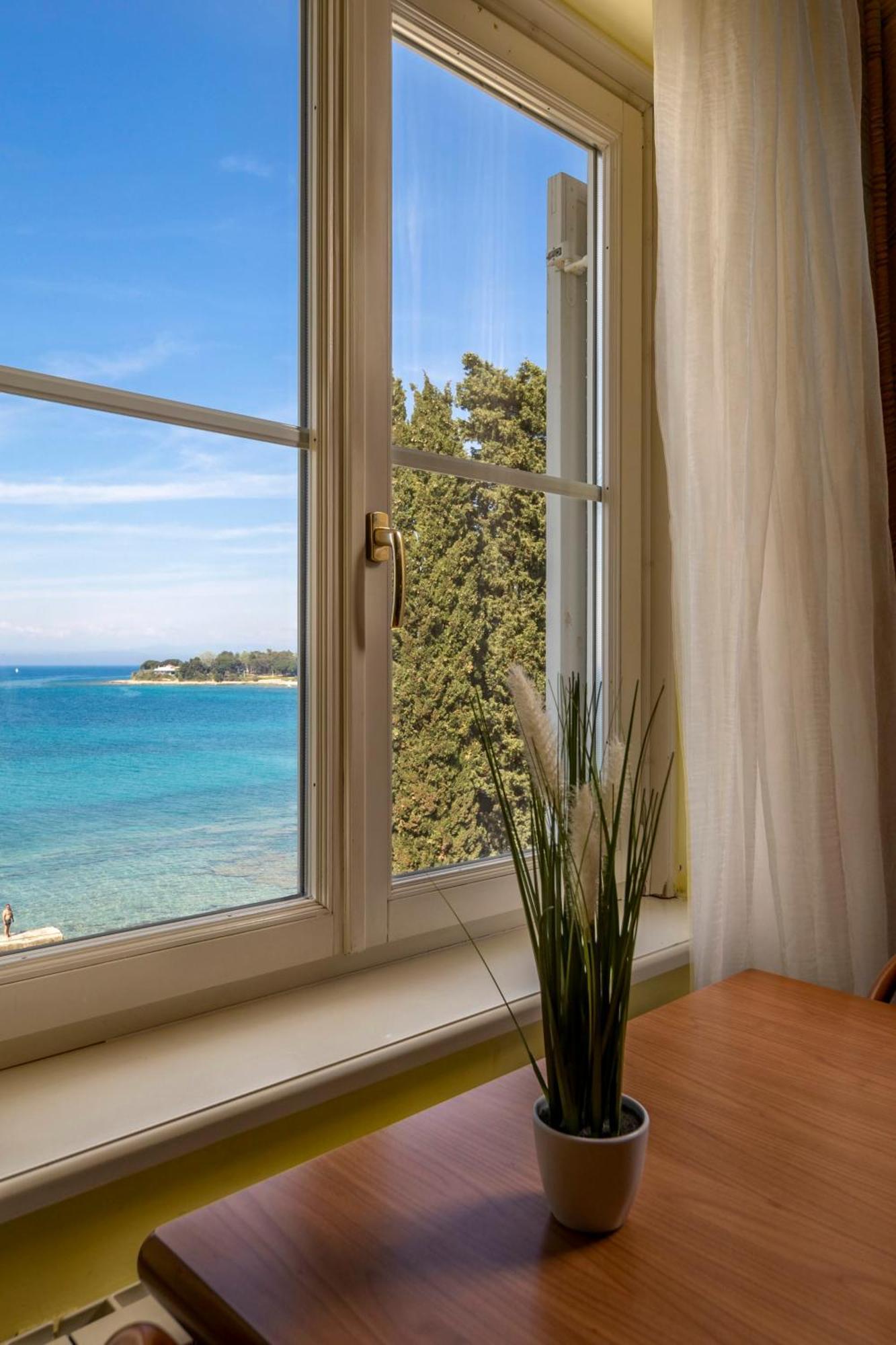 Villa Valdepian Apartments Савудрия Екстериор снимка