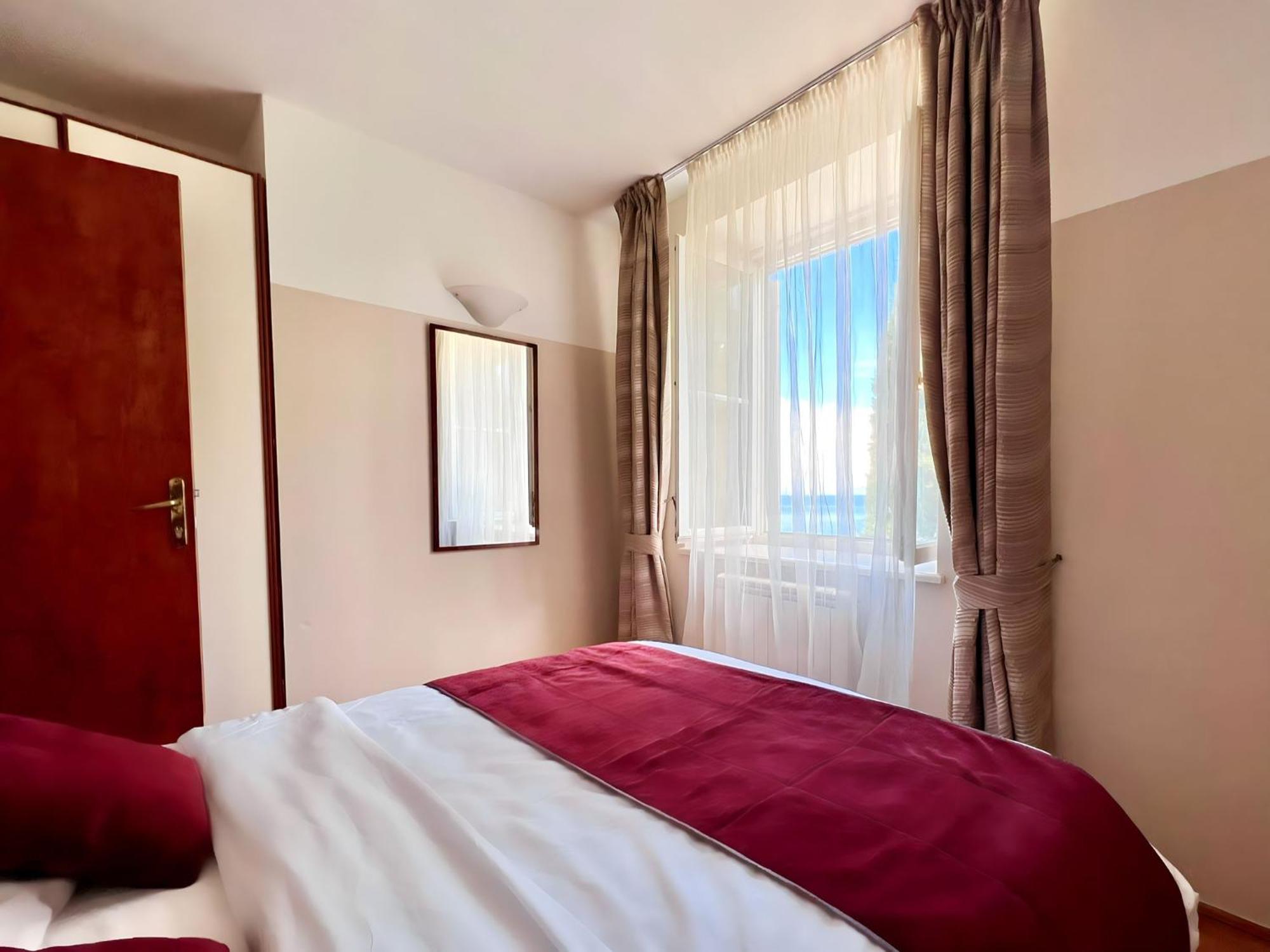Villa Valdepian Apartments Савудрия Екстериор снимка