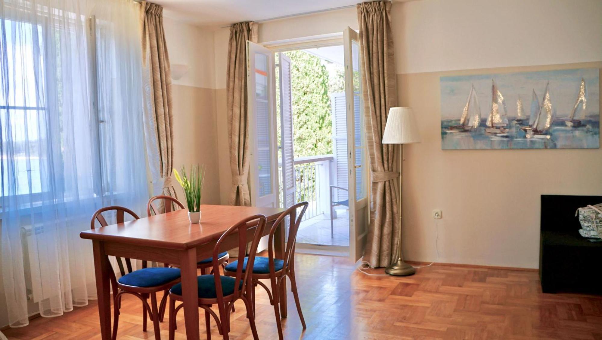 Villa Valdepian Apartments Савудрия Екстериор снимка